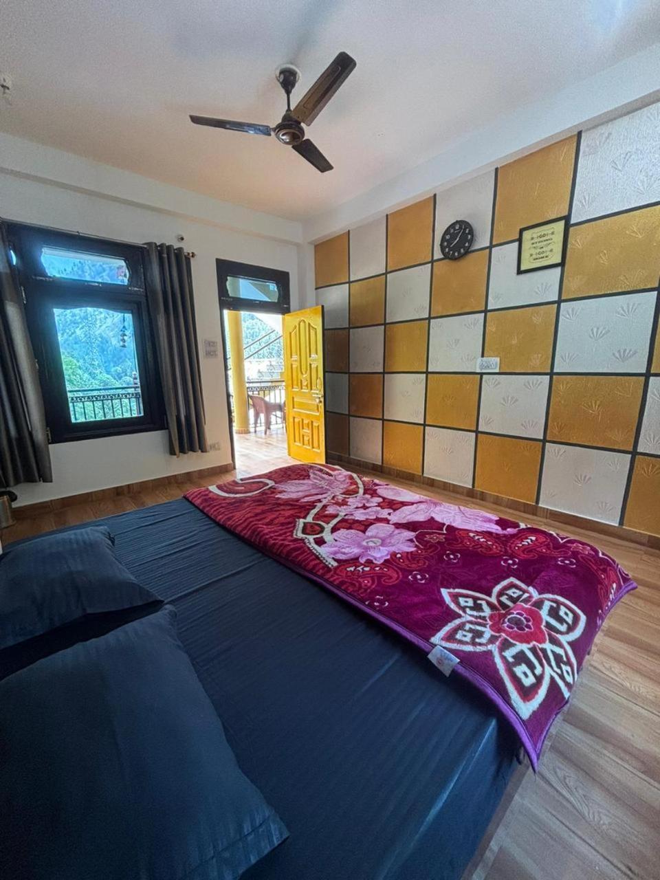 Pahadirovers Homestay & Cafe 卡索尔 外观 照片