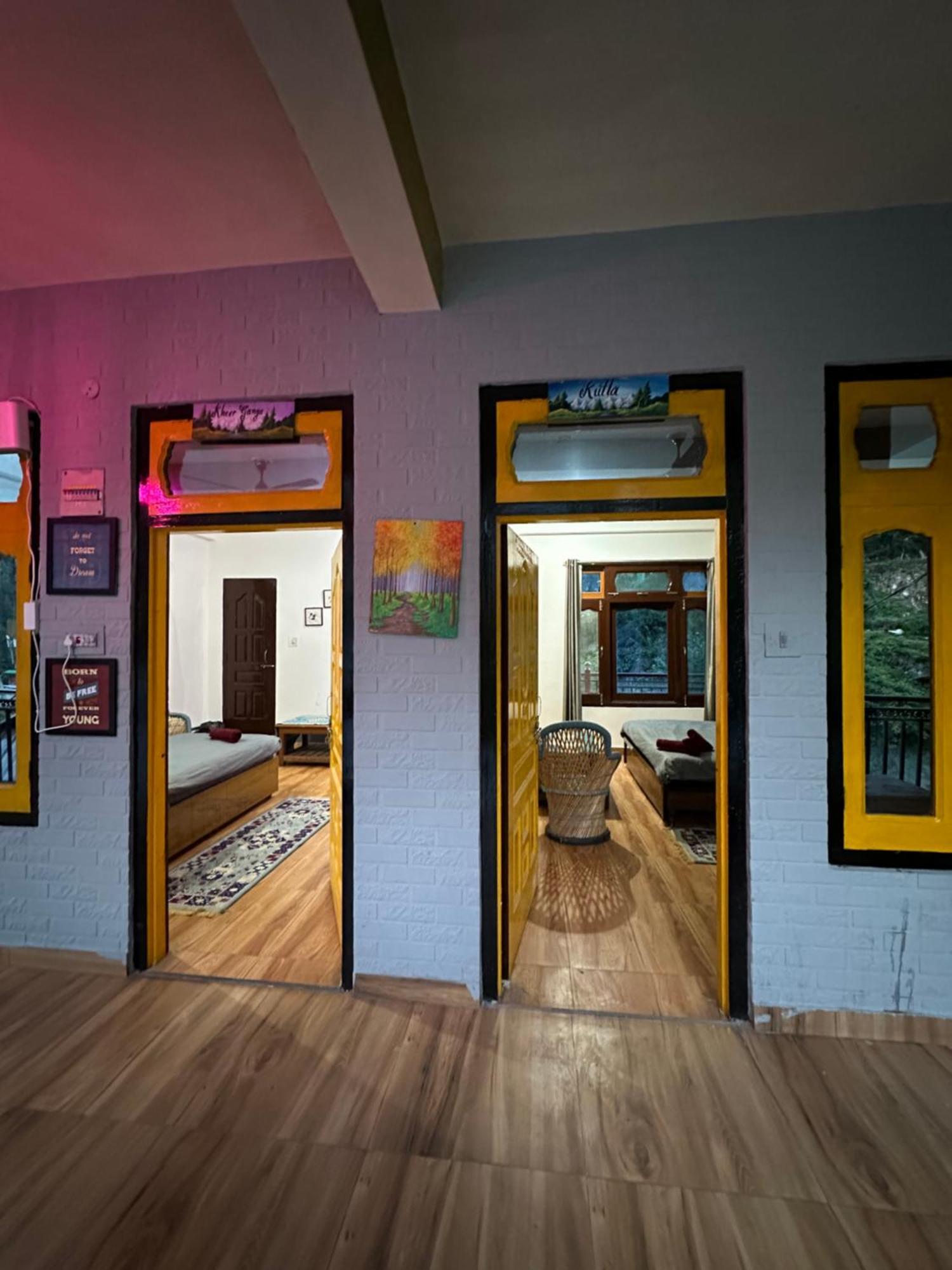 Pahadirovers Homestay & Cafe 卡索尔 外观 照片