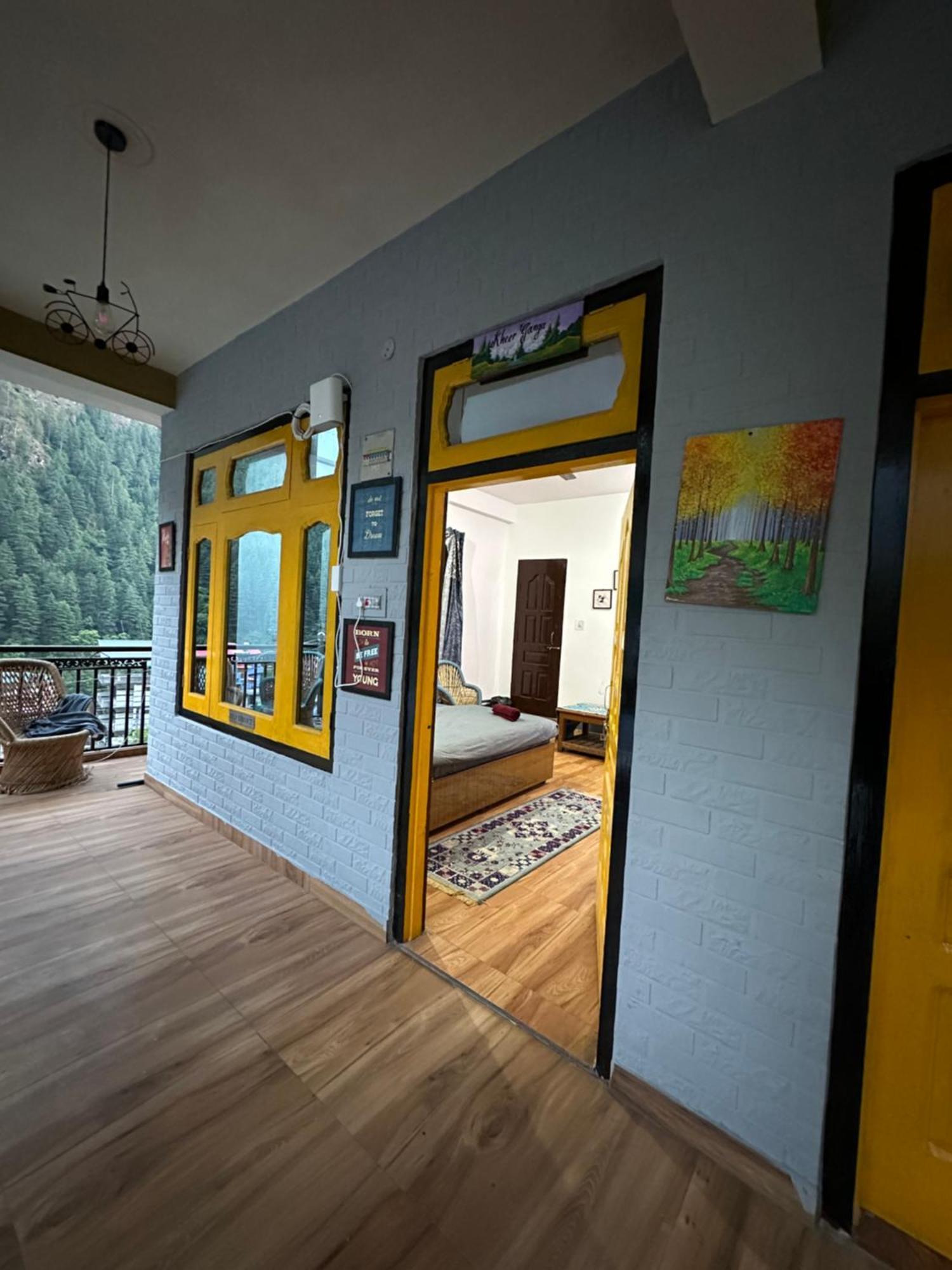 Pahadirovers Homestay & Cafe 卡索尔 外观 照片