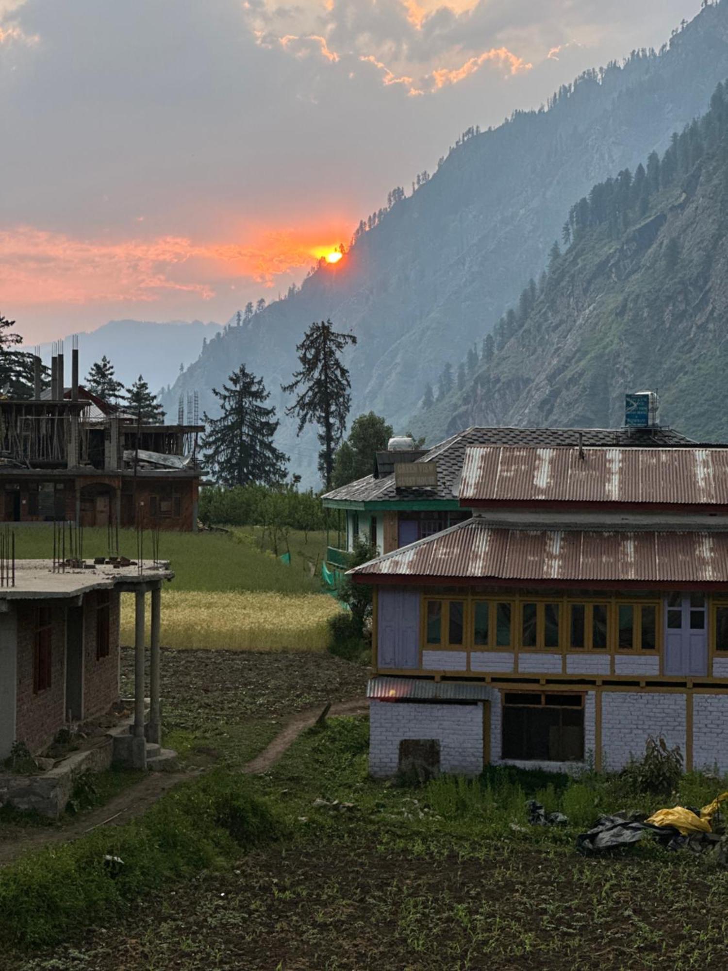 Pahadirovers Homestay & Cafe 卡索尔 外观 照片