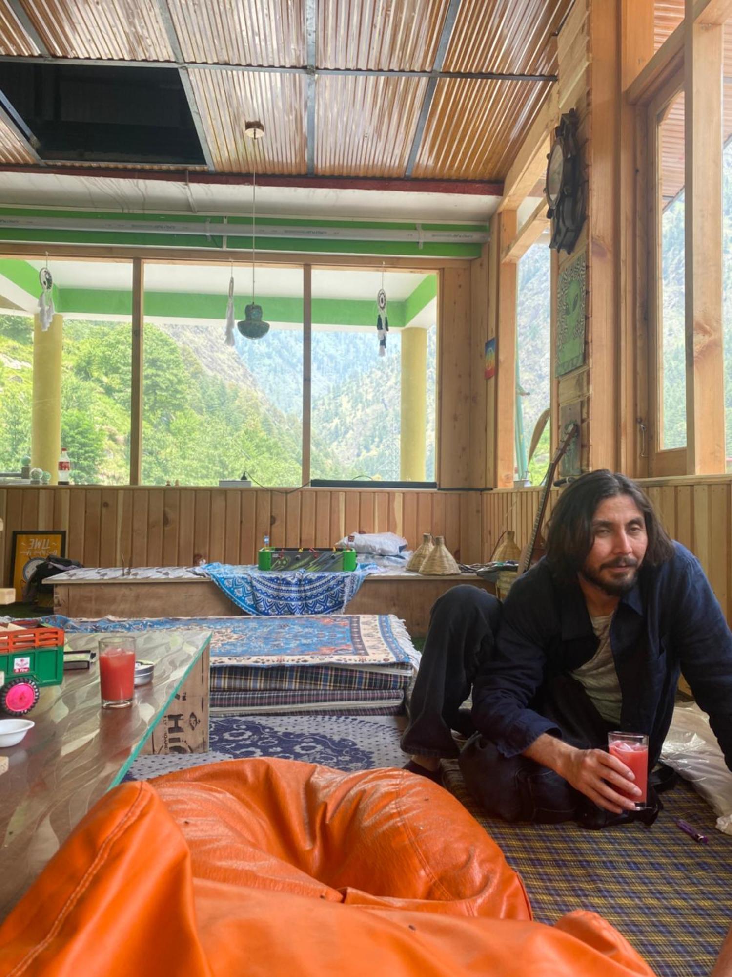 Pahadirovers Homestay & Cafe 卡索尔 外观 照片