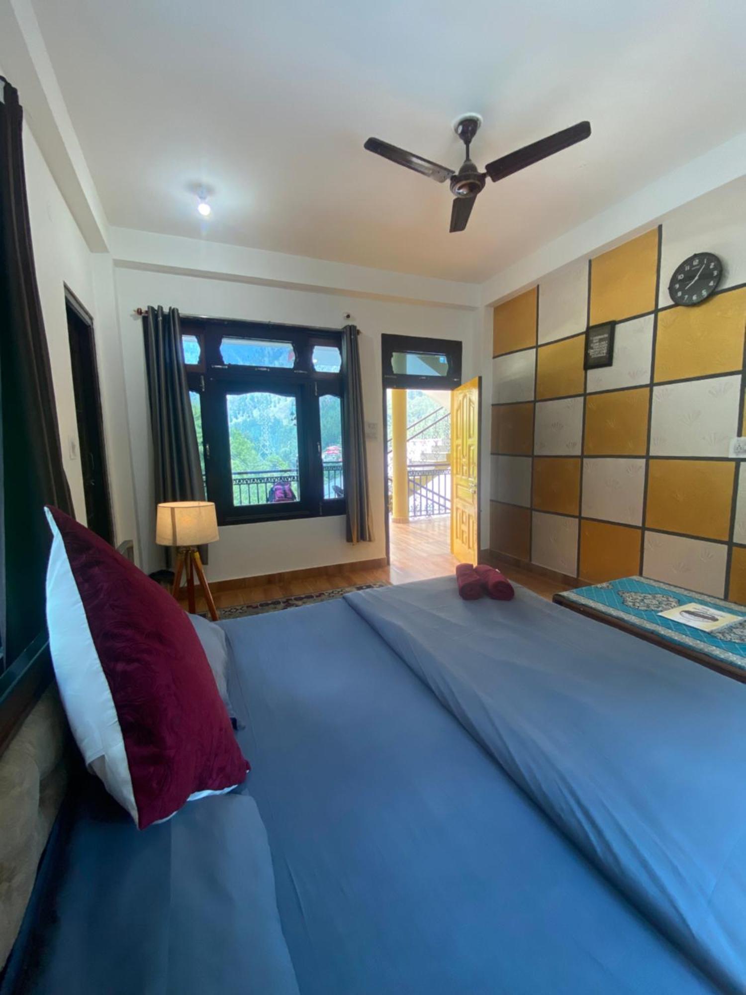 Pahadirovers Homestay & Cafe 卡索尔 外观 照片