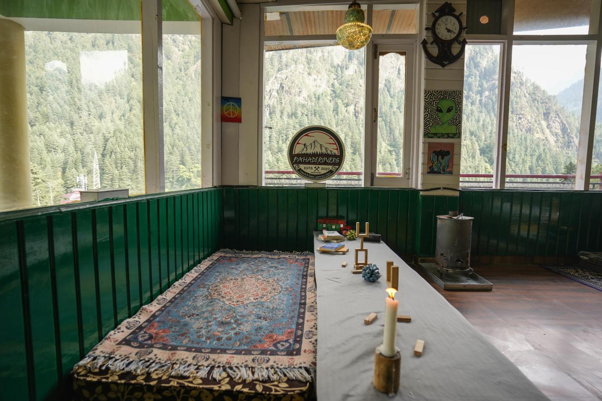 Pahadirovers Homestay & Cafe 卡索尔 外观 照片