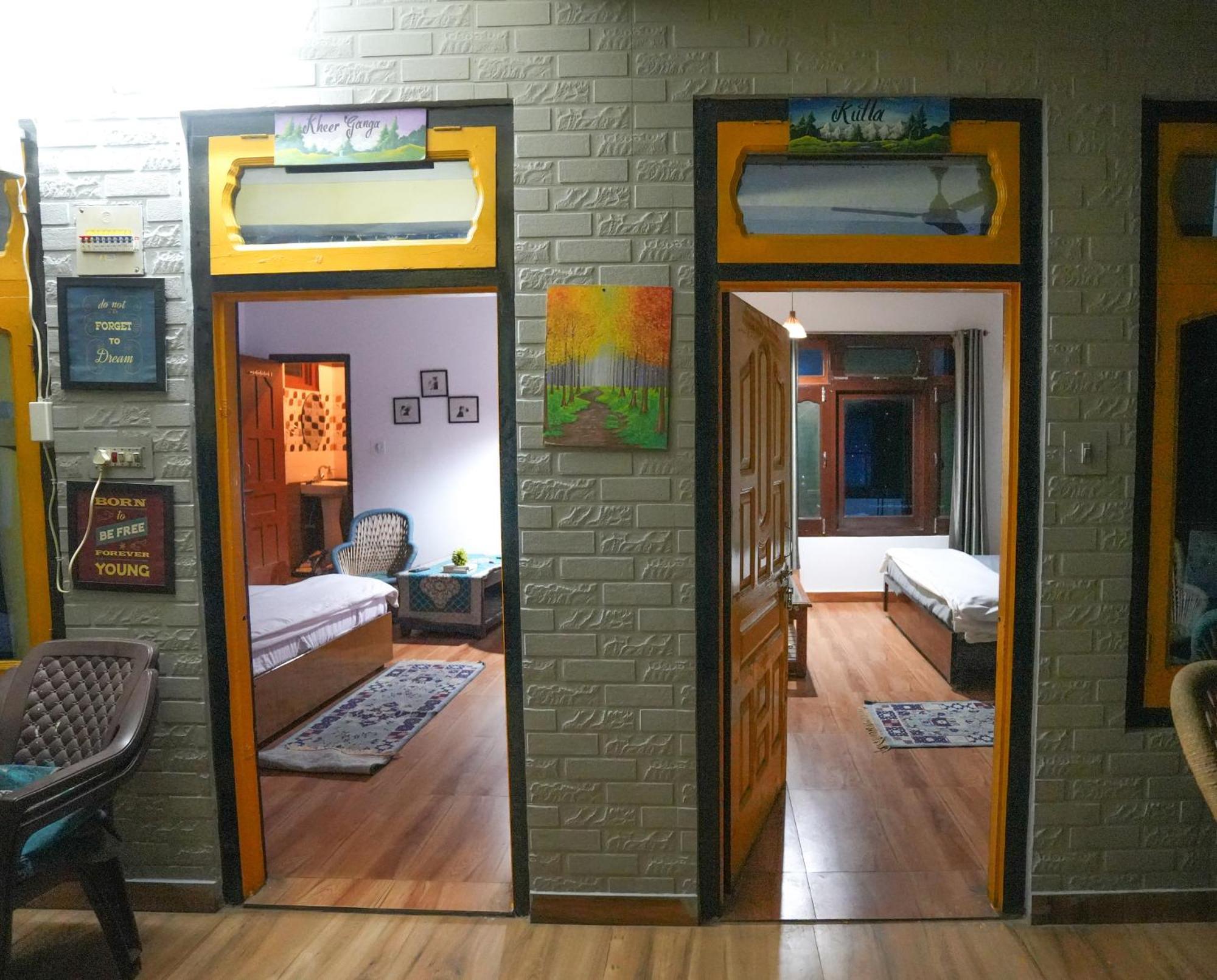 Pahadirovers Homestay & Cafe 卡索尔 外观 照片