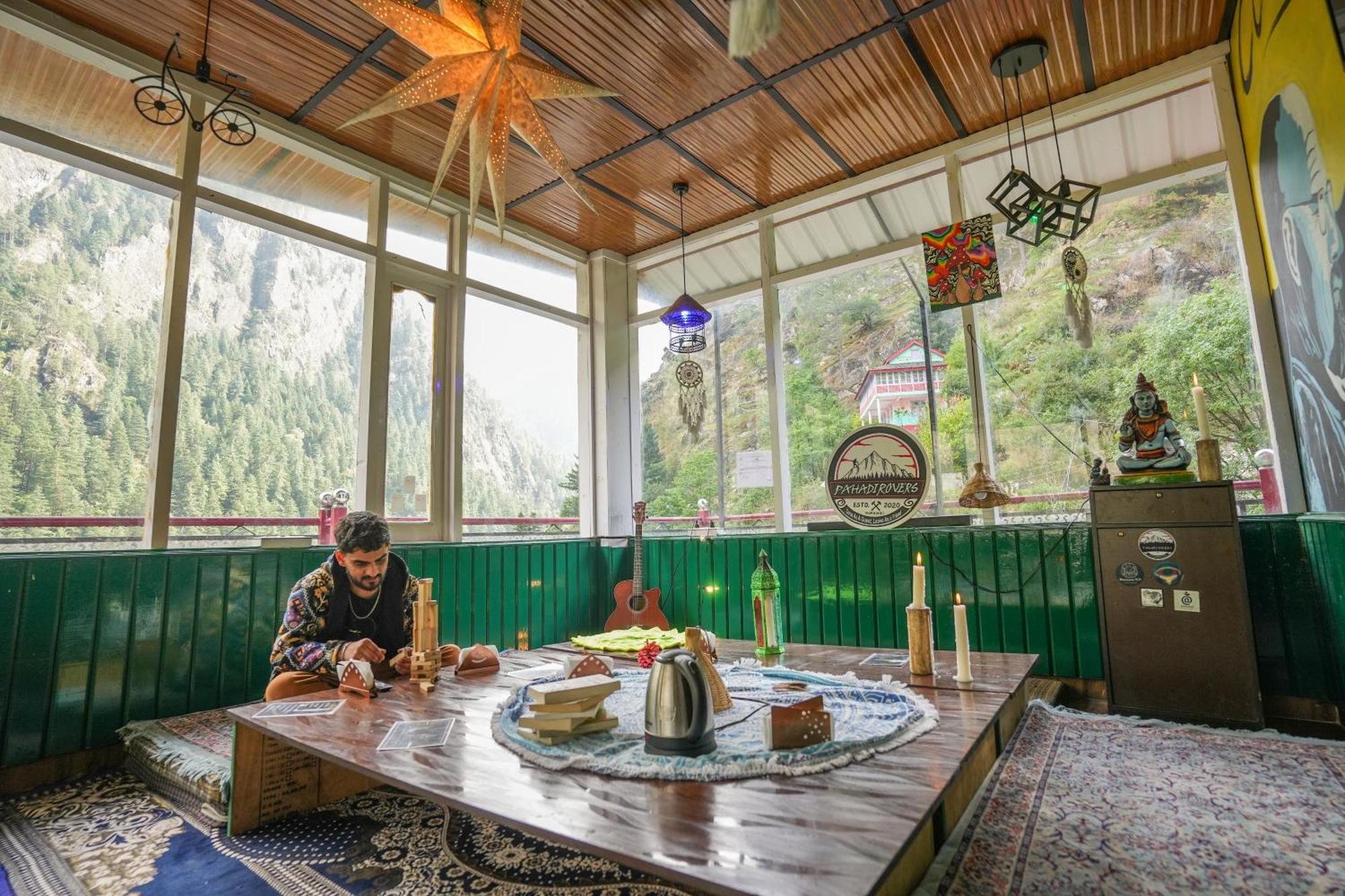 Pahadirovers Homestay & Cafe 卡索尔 外观 照片